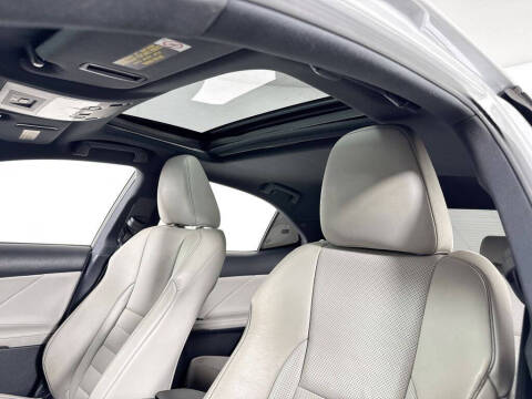 2016 Lexus IS 350