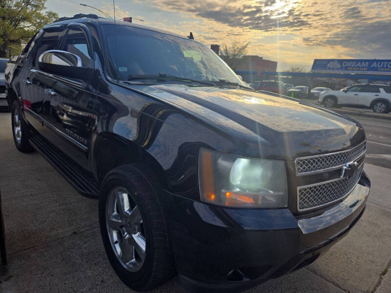 2011 Chevrolet Avalanche LTZ
