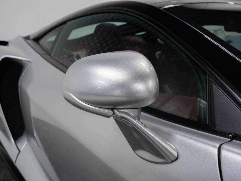 2023 McLaren GT