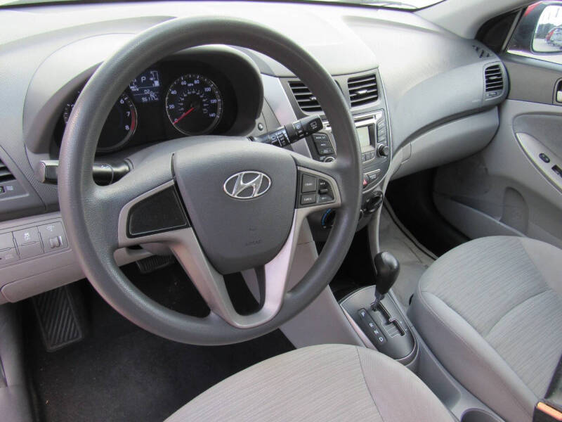 2017 Hyundai Accent SE
