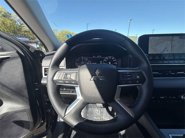 2023 Mitsubishi Outlander PHEV SE