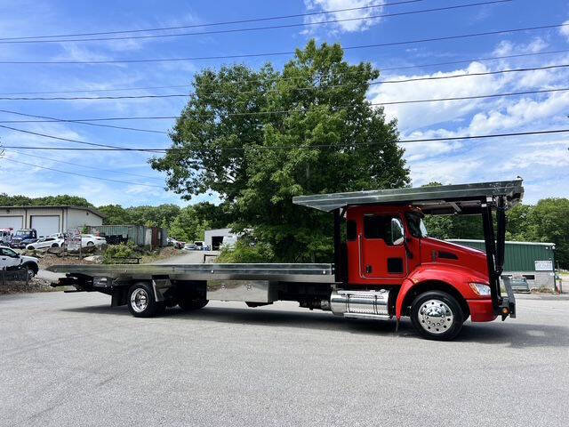 2022 Kenworth T370