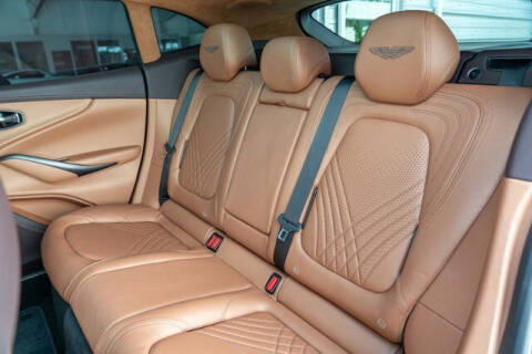 2021 Aston Martin DBX