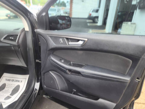 2018 Ford Edge SE