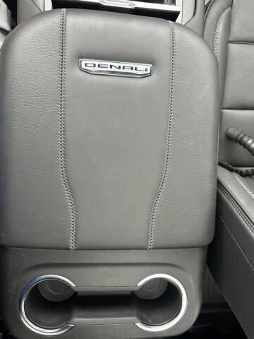 2025 GMC Yukon Denali