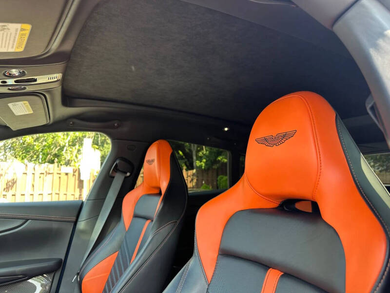 2023 Aston Martin DBX 707