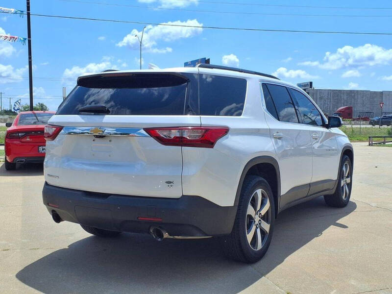 2021 Chevrolet Traverse LT Leather