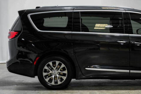 2022 Chrysler Pacifica Hybrid Pinnacle