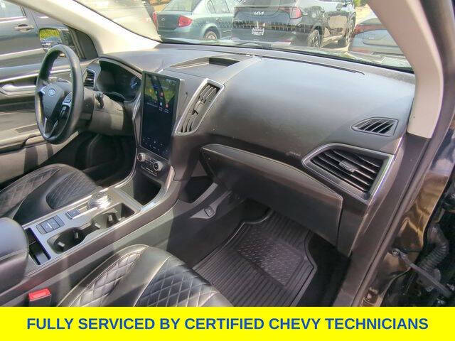 2024 Ford Edge Titanium