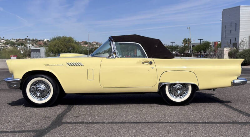 1957 Ford Thunderbird
