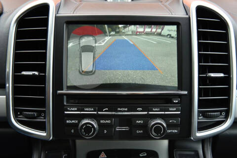 2016 Porsche Cayenne GTS