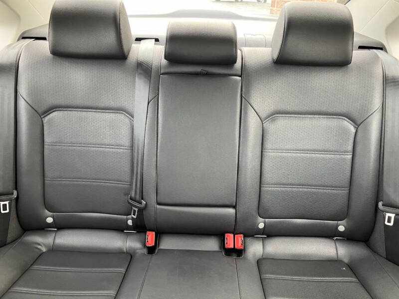 2012 Volkswagen Passat SE