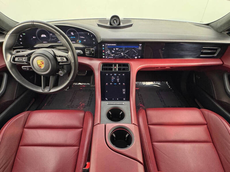 2020 Porsche Taycan Turbo