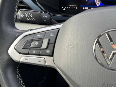 2024 Volkswagen Taos SE 4Motion