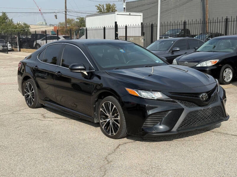 2020 Toyota Camry SE