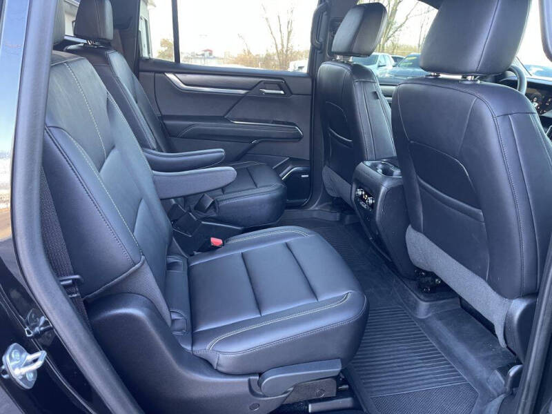 2024 GMC Acadia Elevation