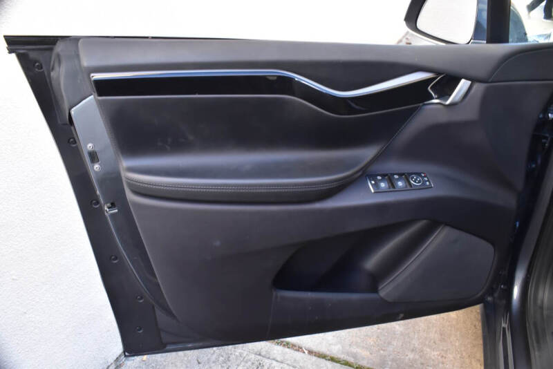 2018 Tesla Model X 75D