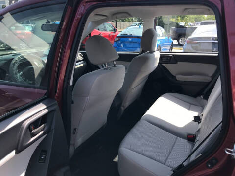 2015 Subaru Forester 2.5i