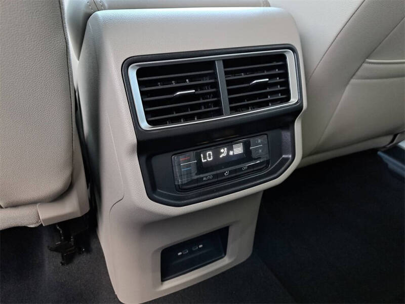 2026 Volkswagen Atlas SE