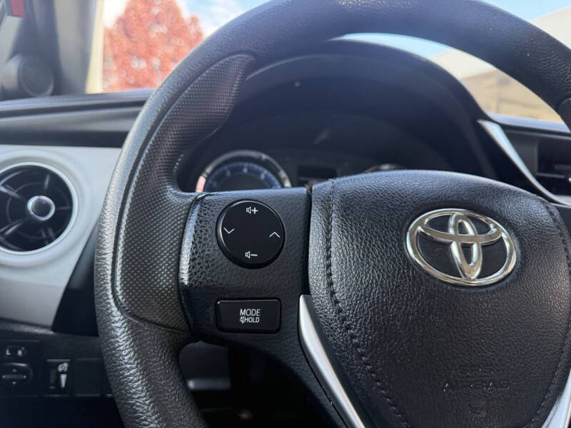 2019 Toyota Corolla LE