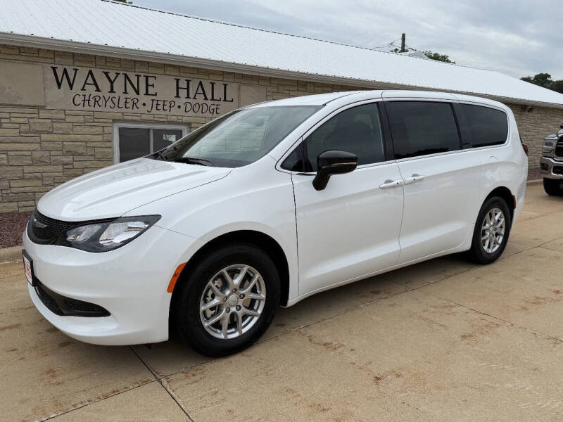 2027 Chrysler Pacifica LX