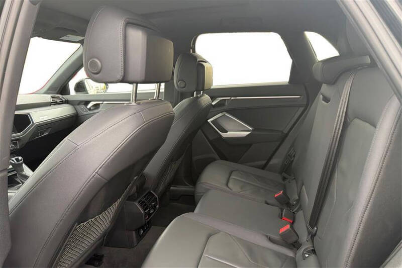 2024 Audi Q3 quattro S line Premium 45 TFSI