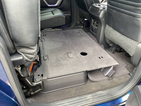 2017 Nissan Titan SL