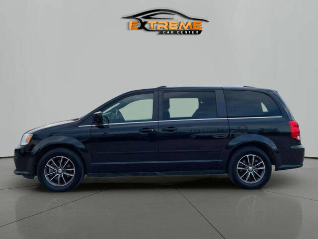 2017 Dodge Grand Caravan for sale at Extreme Car Center in Detroit, MI