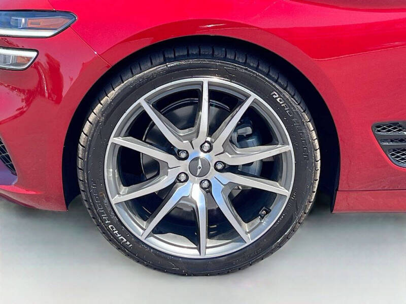 2023 Genesis G70