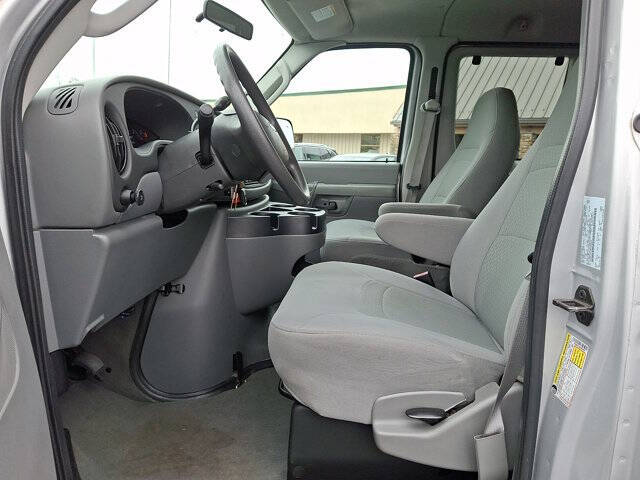 2008 Ford E-Series E-350 SD XLT