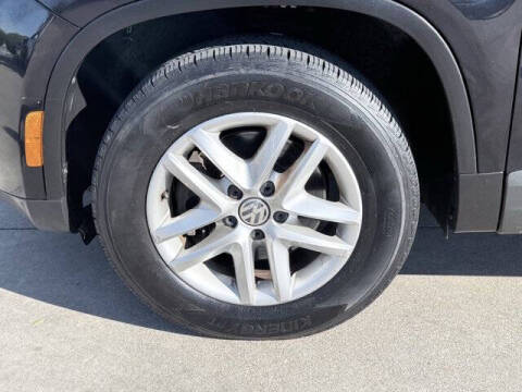 2011 Volkswagen Tiguan S