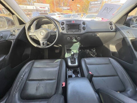 2011 Volkswagen Tiguan SEL