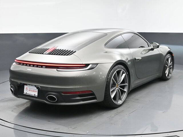 2022 Porsche 911 Carrera