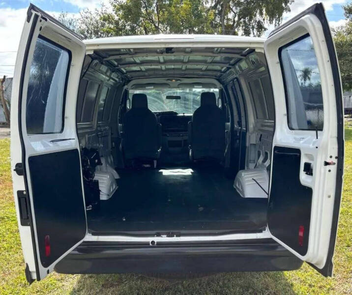 2011 Ford E-Series E-350 SD