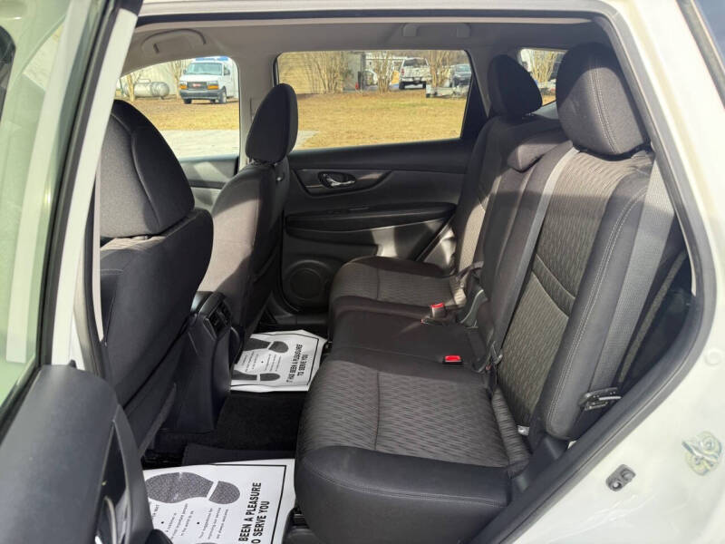 2017 Nissan Rogue SV