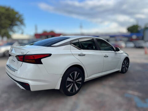 2021 Nissan Altima 2.5 SV