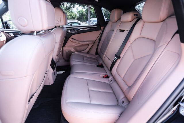 2022 Porsche Macan