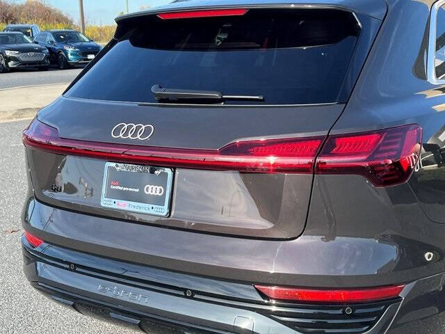 2024 Audi Q8 e-tron quattro Premium Plus