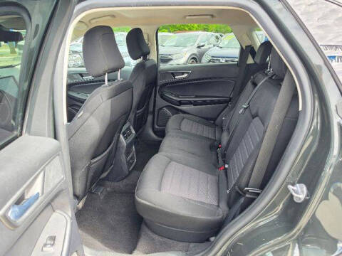 2022 Ford Edge SE