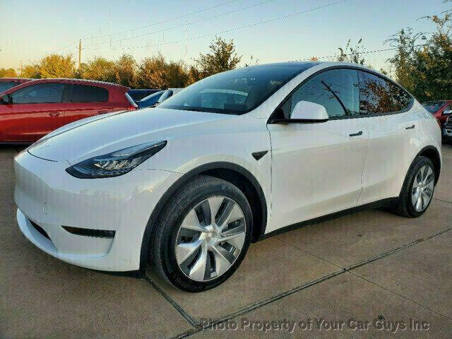 2023 Tesla Model Y Long Range's photo