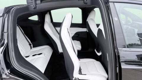 2022 Tesla Model X Plaid