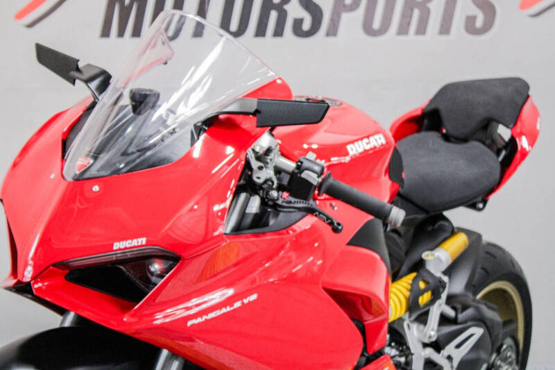 2022 Ducati Panigale V2