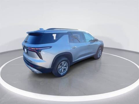 2024 Chevrolet Traverse LT