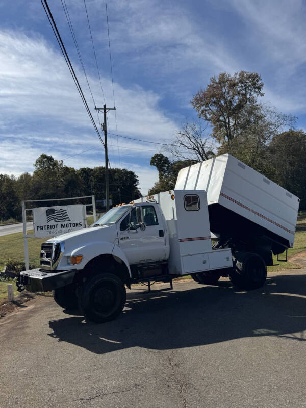 2005 Ford F-750 Super Duty