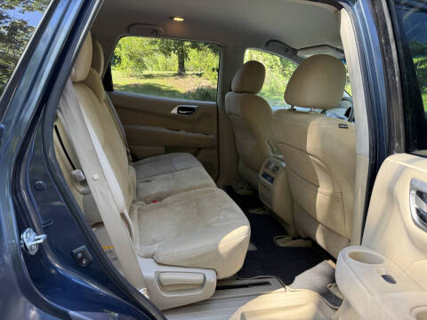 2014 Nissan Pathfinder SV