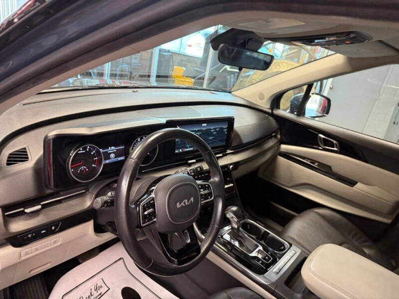 2022 Kia Carnival EX