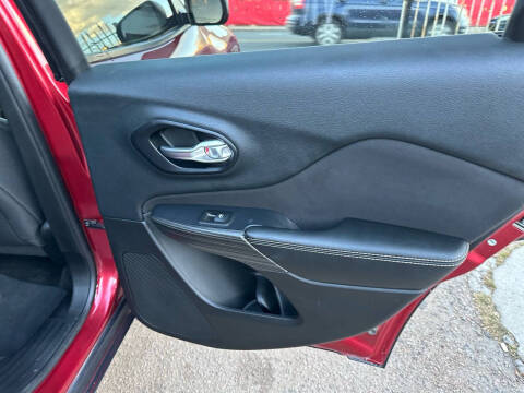 2015 Jeep Cherokee Sport