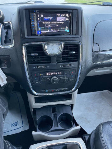 2014 Chrysler Town and Country Touring