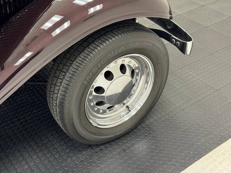 1932 Plymouth Deluxe