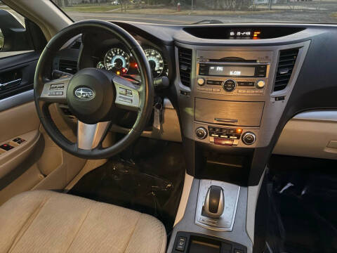 2010 Subaru Outback 2.5i Premium